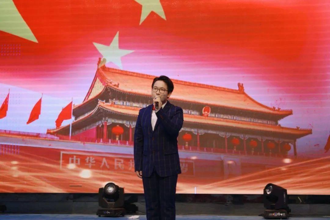 逃离神秘之林