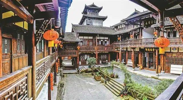 娃压岁钱给到几岁合适?大多不超过此年龄,你别发错了让双方尴尬